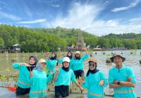 UIN Raden Intan Lampung Tanam 1000 Pohon Mangrove